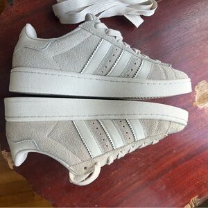 Adidas campus Suede Sneakers, men’s size 8 women’s size 9